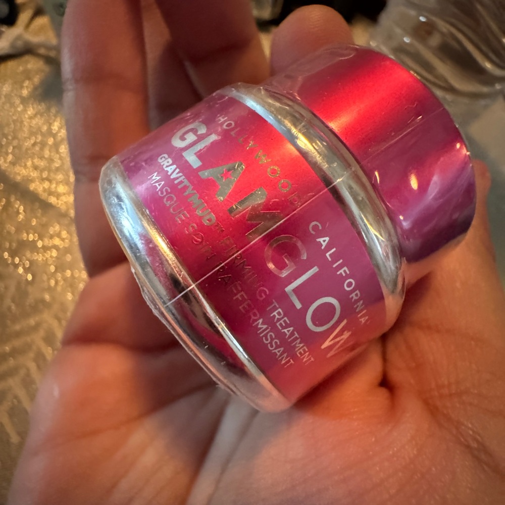 GLAM GLOW MASQUE